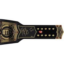 Roman Reigns Roman Reigns Autographed Tribal Chief Replica Championship Title Belt with "1,316 Days" Inscription - Limited Edition of 25 - Image 3